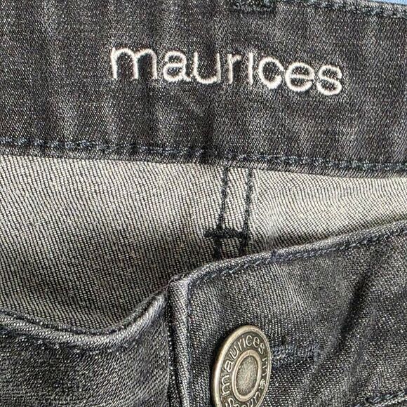 Maurices Distressed Gray Skinny Jeans L Short Raw Hem - Picture 6 of 8